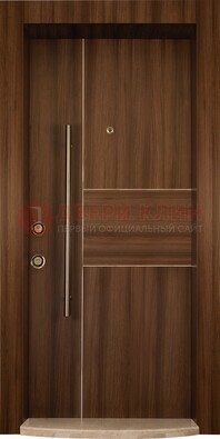 Коричневая входная дверь c МДФ панелью ЧД-12 в частный дом в Дубне
