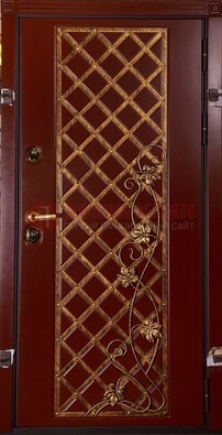 Бордовая металлическая дверь с ковкой ДК-10 для квартиры в Дубне