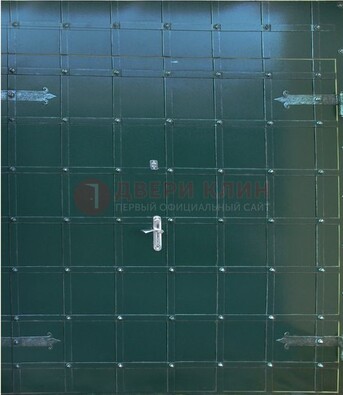 Большая входная дверь с ковкой с порошковым окрасом ДК-18 в Дубне