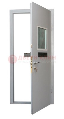 Белая металлическая дверь в кассу ДКС-1 в Дубне