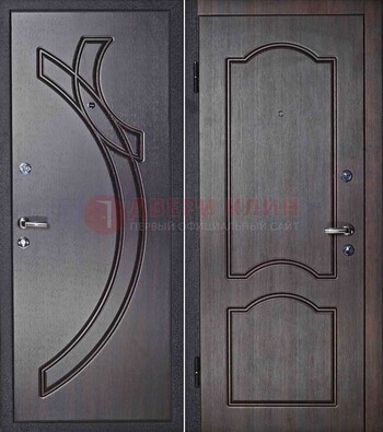 Уличная темная металлическая дверь с МДФ ДМ-24 в Дубне