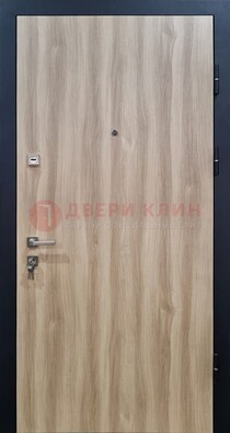 Светлая металлическая дверь с МДФ ДМ-340 в Дубне
