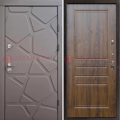 Коричневая железная дверь с декоративной МДФ ДМ-438 в Дубне