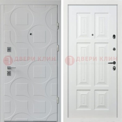 Белая стальная дверь в квартиру с панелями МДФ ДМ-494 в Дубне