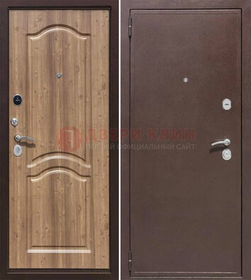 Коричневая железная дверь с порошковым окрасом ДП-191 в Дубне
