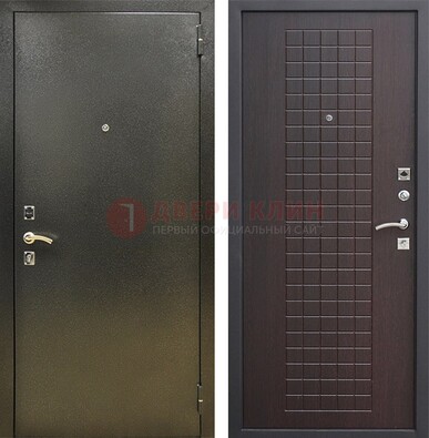 Темная железная дверь с порошковым напылением и терморазрывом МДФ Махагон ДП-286 в Дубне