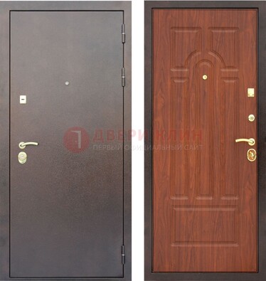 Темная стальная дверь с порошковым покрытием ДП-52 в Дубне