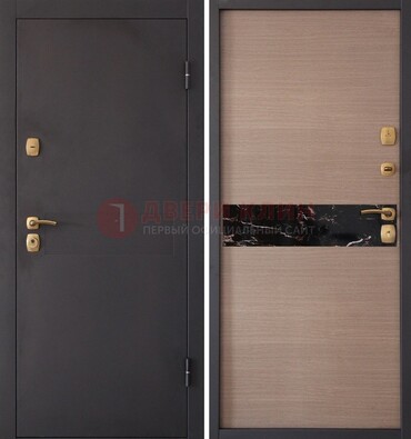 Коричневая металлическая дверь с порошковым окрасом ДП-82 в Дубне