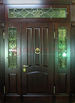 Стальная парадная дверь со стеклом и ковкой ДПР-18 для деревянного дома в Дубне