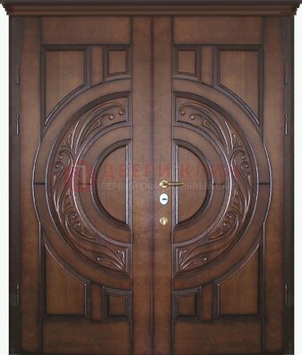Утепленная коричневая стальная парадная дверь ДПР-51 в Дубне