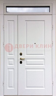 Белая двухстворчатая металлическая дверь со стеклом ДС-63 в Дубне