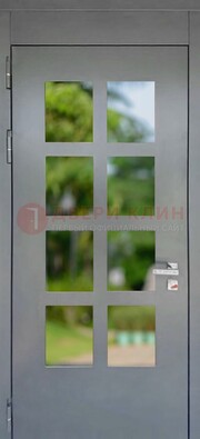 Серая металлическая дверь со стеклом ДС-78 в Дубне
