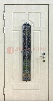 Светлая стальная дверь со стеклом и ковкой ДСК-118 в Дубне