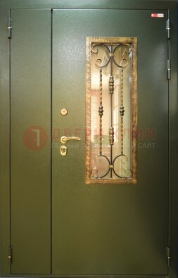 Стальная дверь со стеклом и ковкой ДСК-29 для квартиры в Дубне