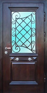 Коттеджная металлическая дверь со стеклом и ковкой ДСК-57 в Дубне