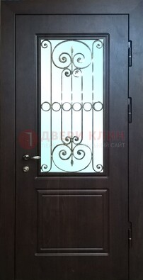 Железная дверь со стеклом и ковкой ДСК-65 для общественных зданий в Дубне