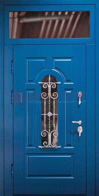 Синяя железная филенчатая дверь со стеклом и ковкой ДСК-97 в Дубне