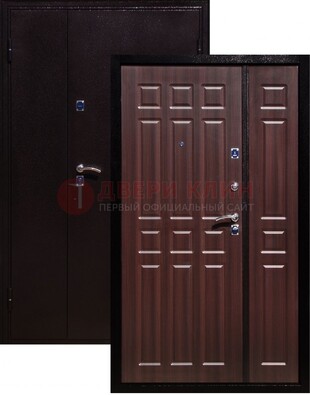 Коричневая металлическая тамбурная дверь ДТМ-24 в Дубне