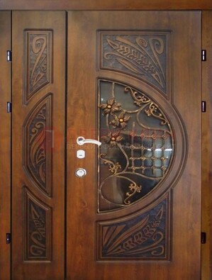 Металлическая дверь с виноритом и резной панелью внутри ДВТ-70 в Дубне
