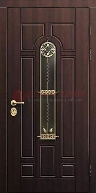 Железная коричневая дверь с виноритом и фрезерованной панелью ДВТ-93 в Дубне